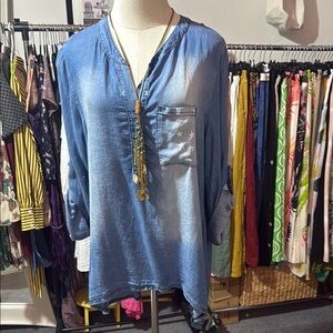 Women's Blue Long Sleeve Top